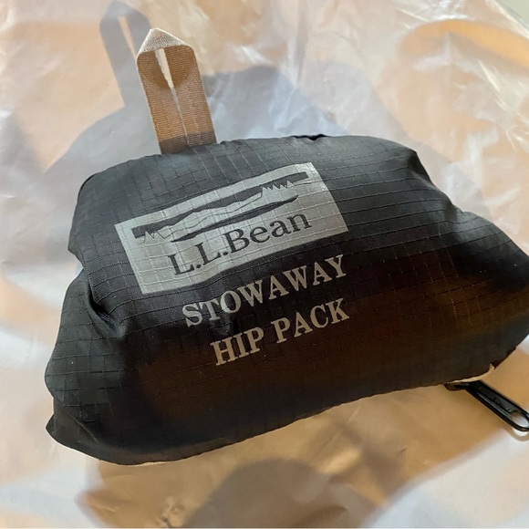 🔥L.L Bean Adults' Stowaway Hip Pack, Black & Gray🔥 - Picture 11 of 12